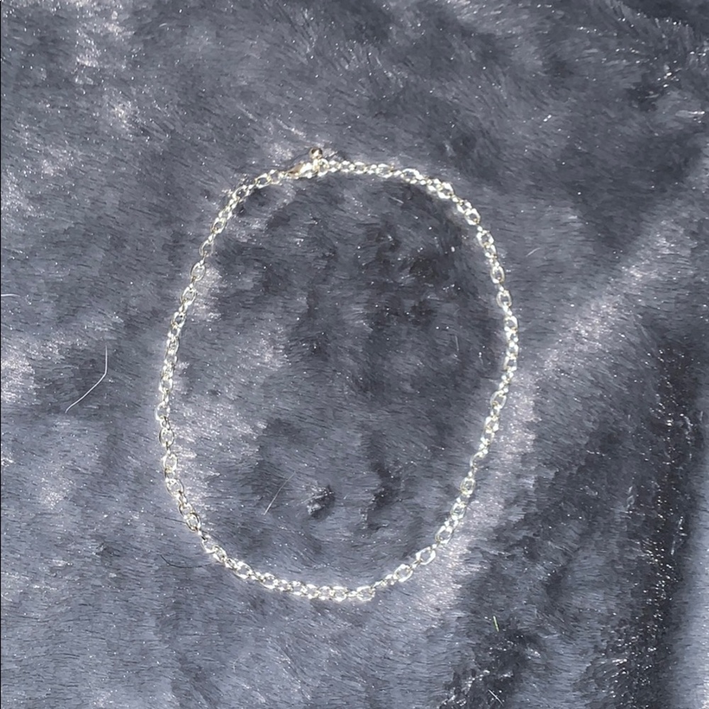 Small chain necklace